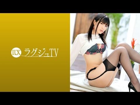 - ラグジュ  人に見られる事で興奮する気質な美脚現役モデル。美体にローションを塗りたくられピストンの連続に恍惚の表情を浮かべイキ乱れる！